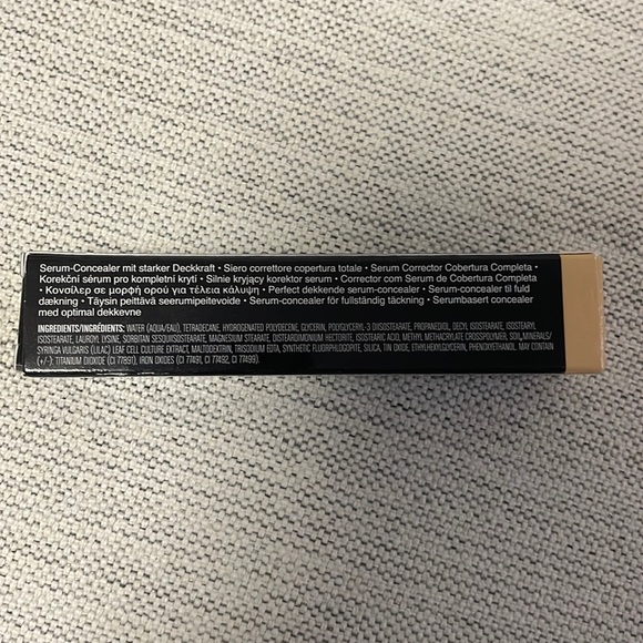 bareMinerals BARESKIN Complete Coverage Serum Concealer in Medium - Picture 7 of 10